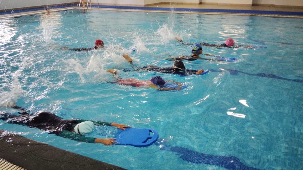 Swimming - SPLASH AND DASH 1
