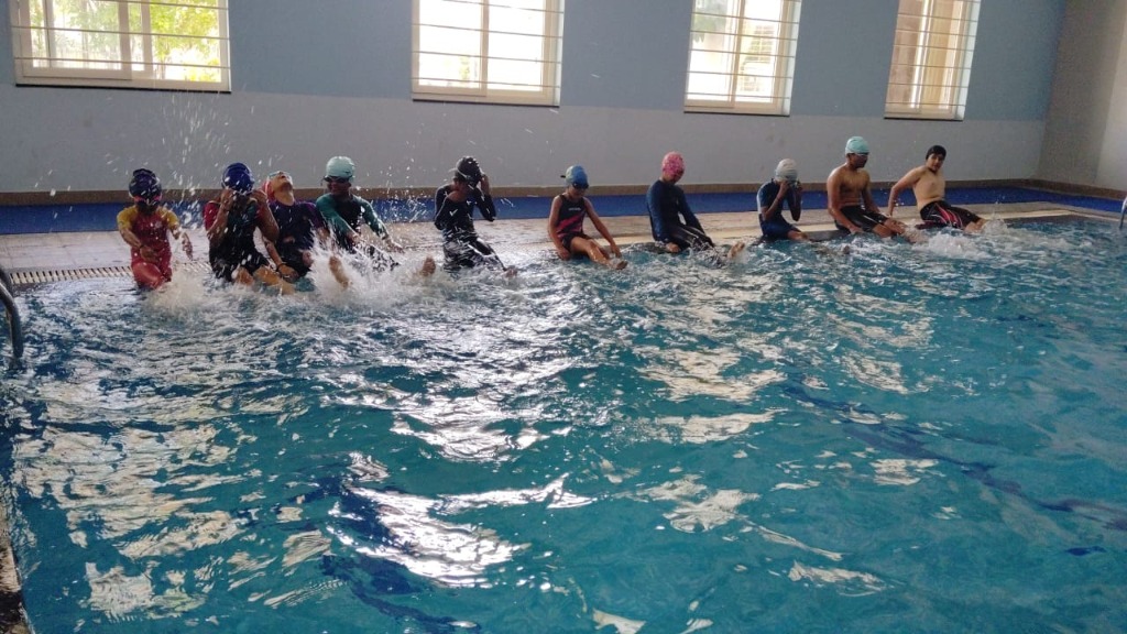 Swimming - SPLASH AND DASH 2